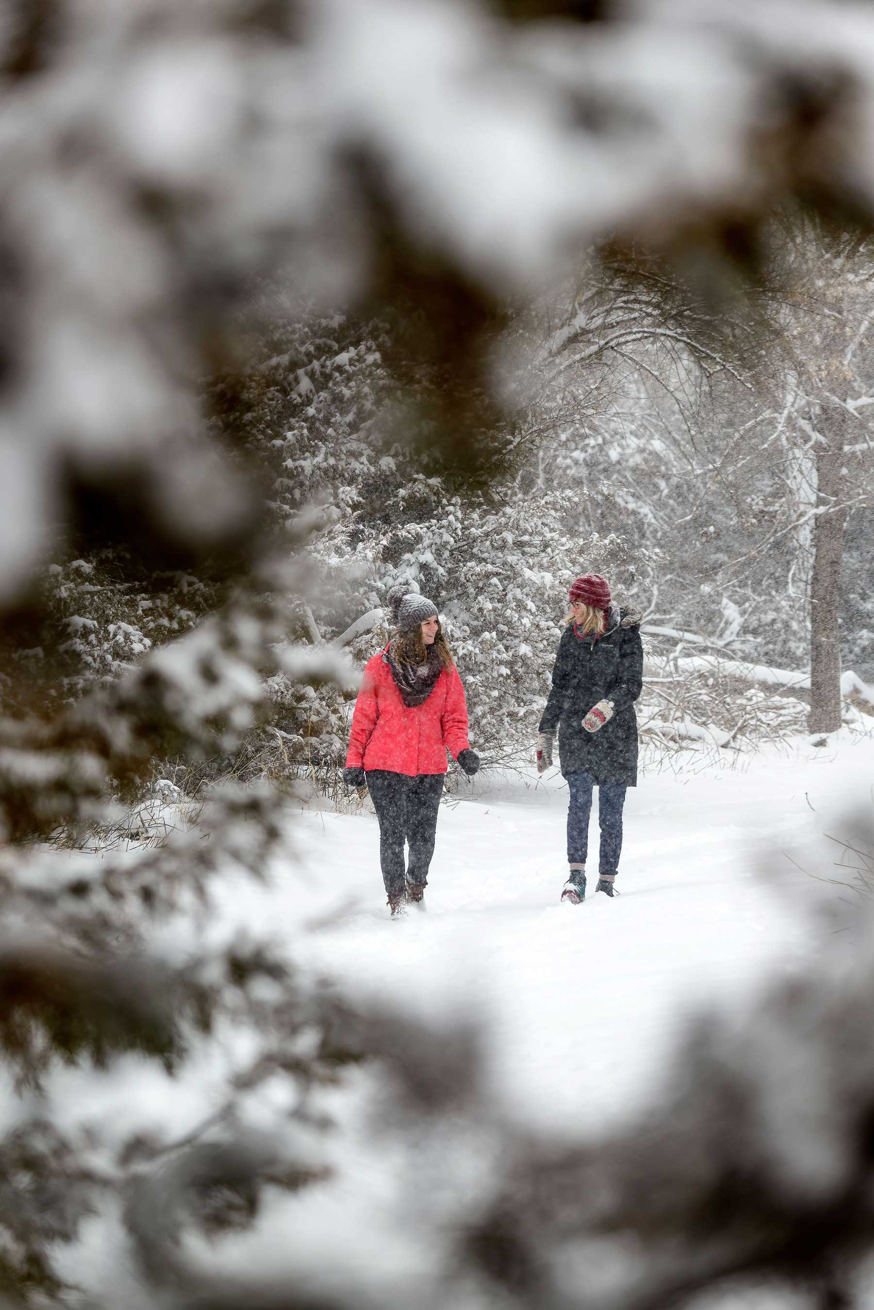 girls hiking Lewis & Clark Trail in snow