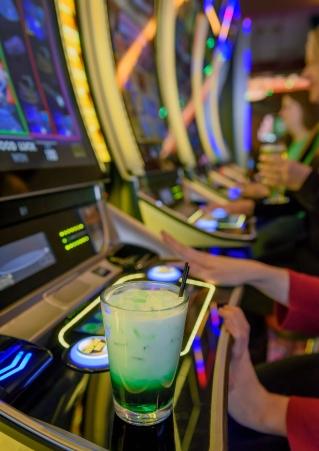 Drink and machine at Deadwood