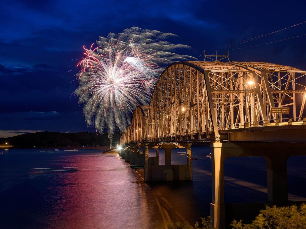 Fireworks over Chamberlain Bridge