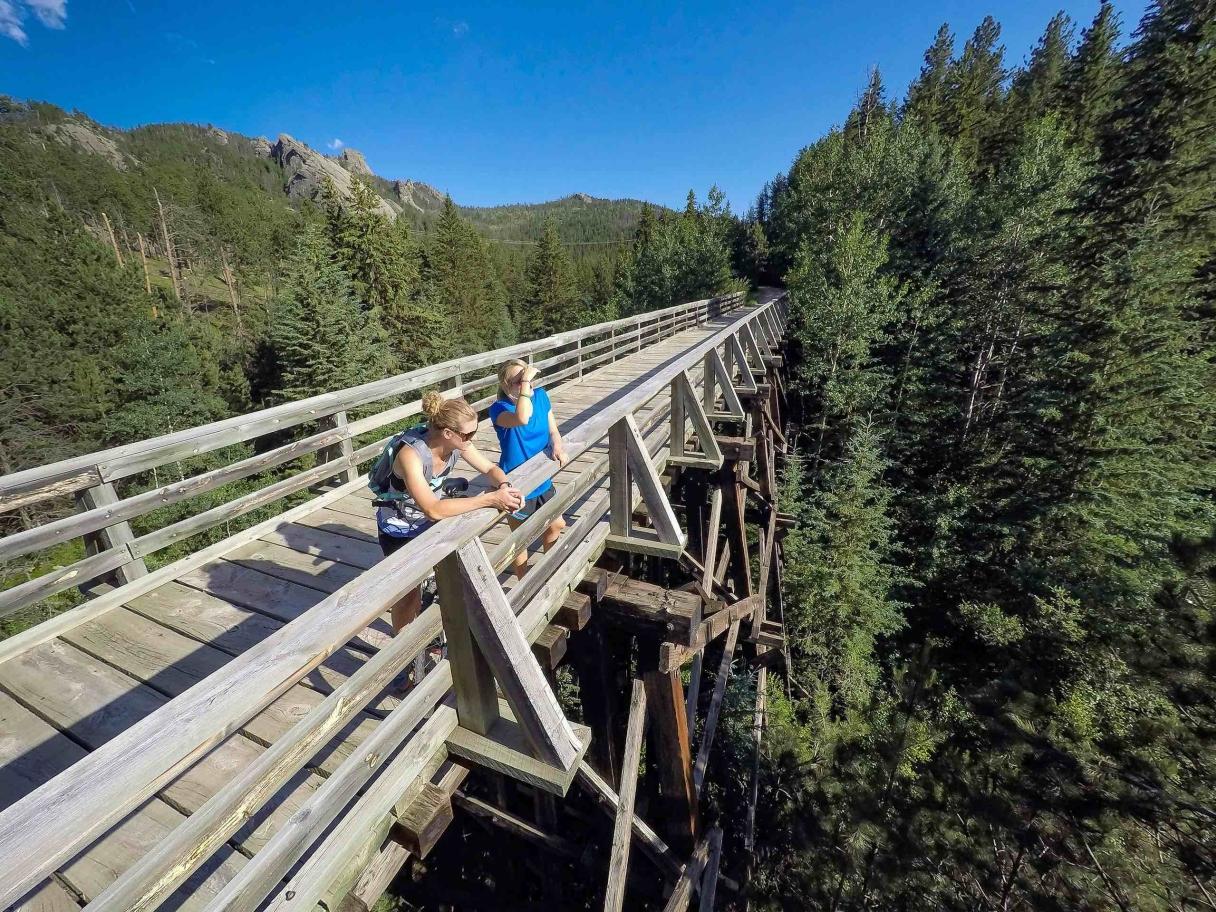 Mickelson Trail hikers at overlook