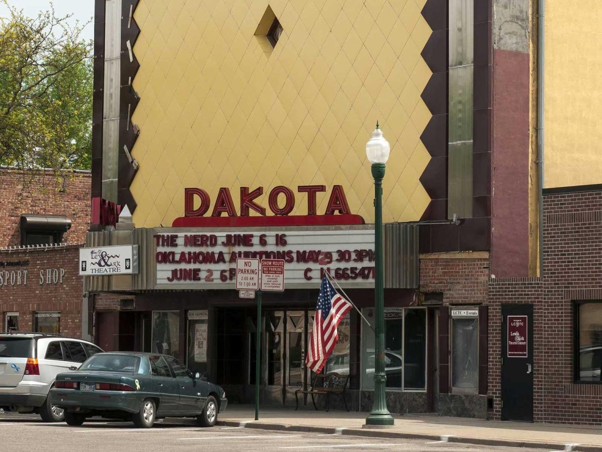 Dakota Theatre