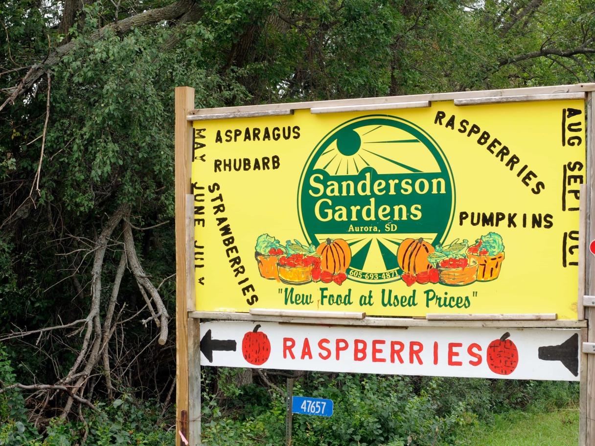 Sanderson Garden Sign Highway 14