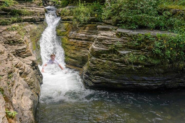 Devil's Bathtub