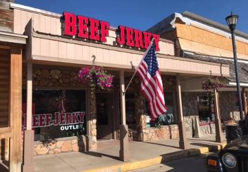 Beef Jerky Outlet, Hill City