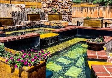Moccasin Springs Natural Mineral Spa, Hot Springs