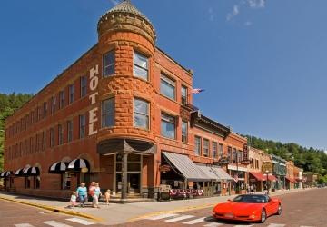 The Historic Fairmont Hotel & Oyster Bay Bar, Deadwood