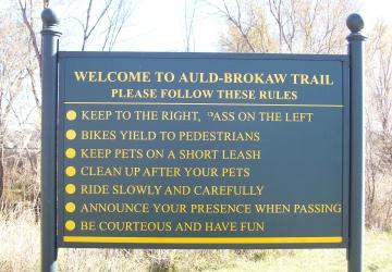 Auld-Brokaw Trail Rules Sign