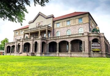 Mead Cultural Education Center, Yankton