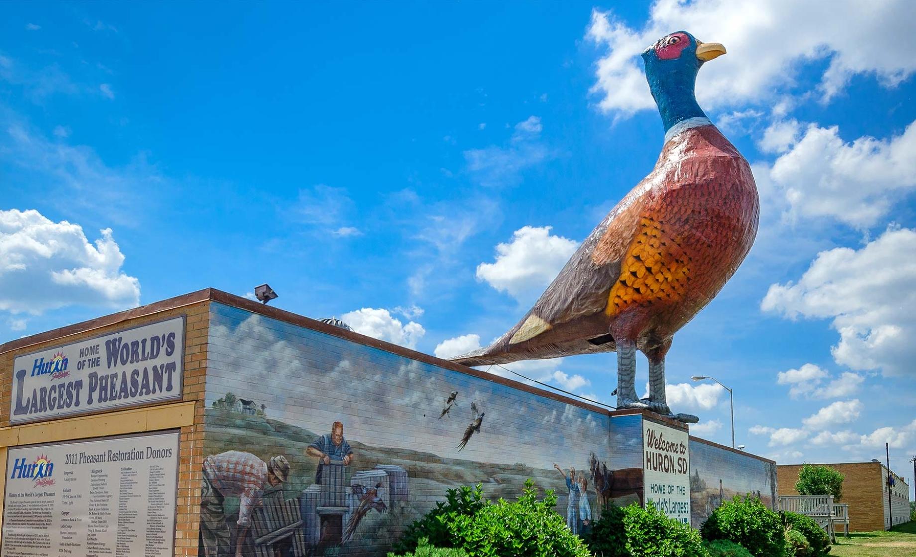World's Largest Pheasant statue