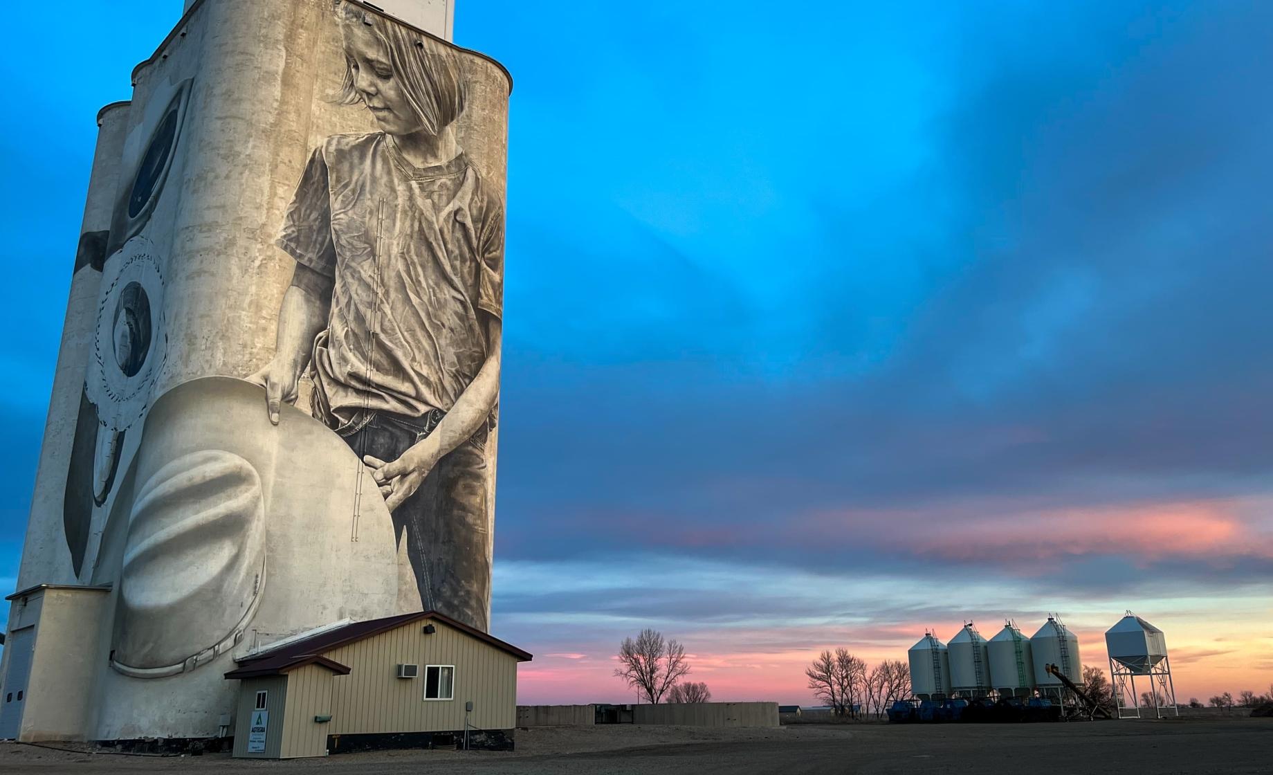 Mural on seed elevator in Faulkton