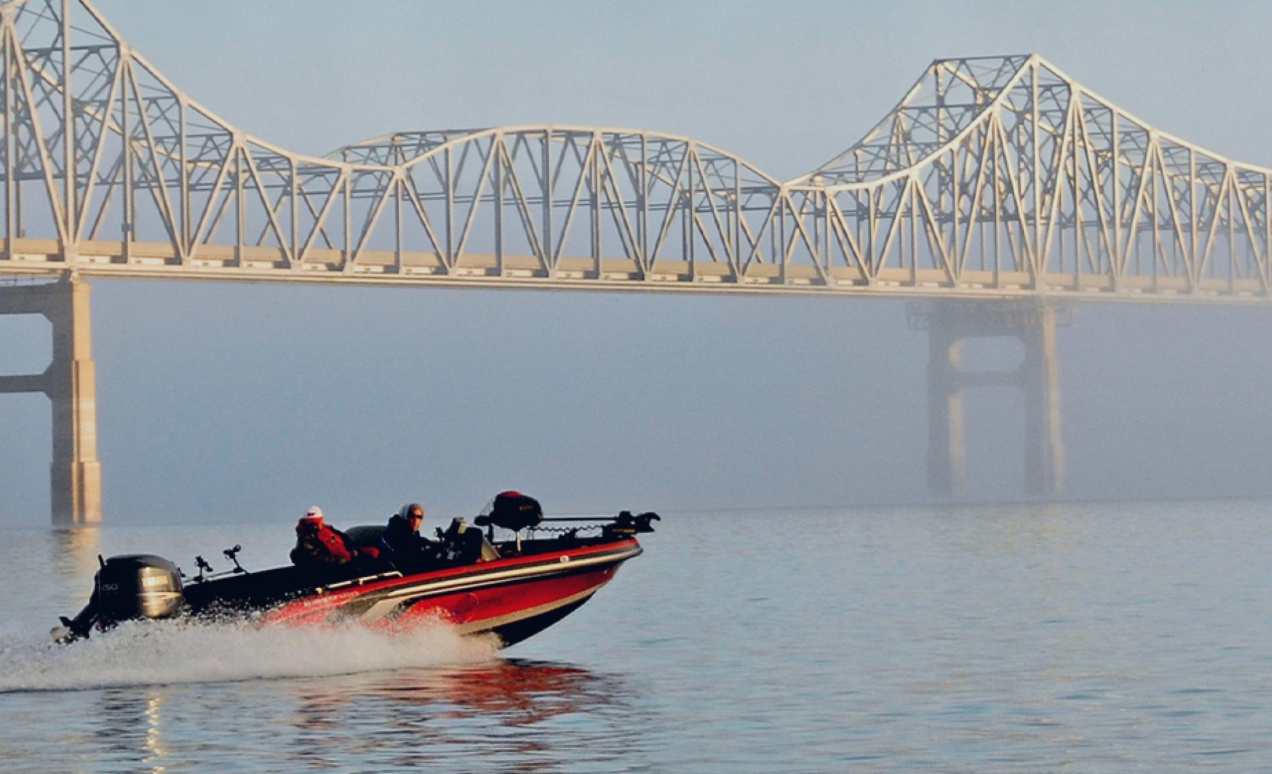 Boating, fishing, Missouri River