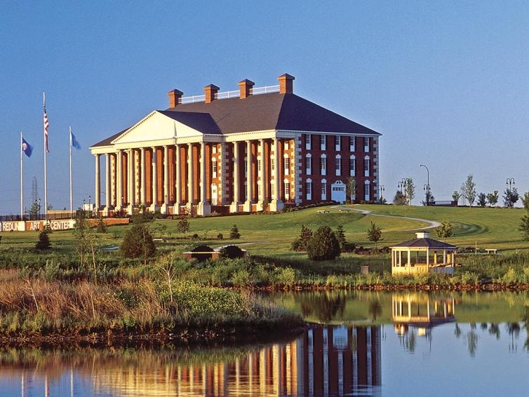 Redlin Art Center