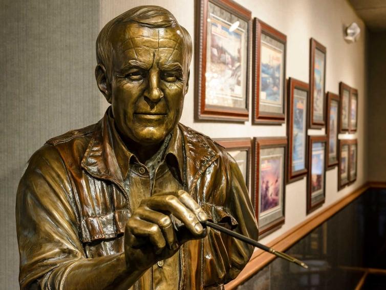 Terry Redlin statue