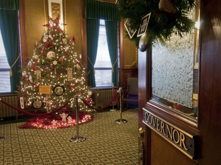 A Capitol Christmas Travel South Dakota
