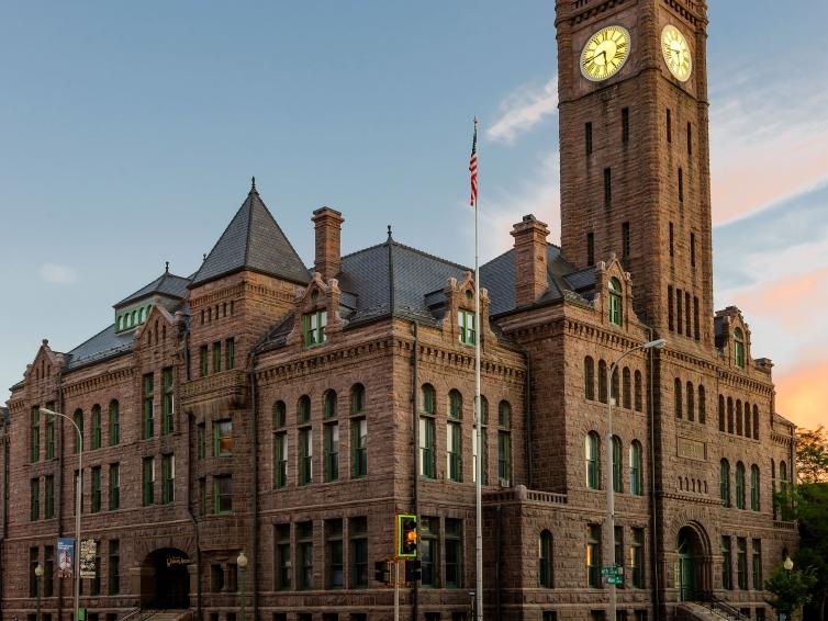 Old Courthouse Museum
