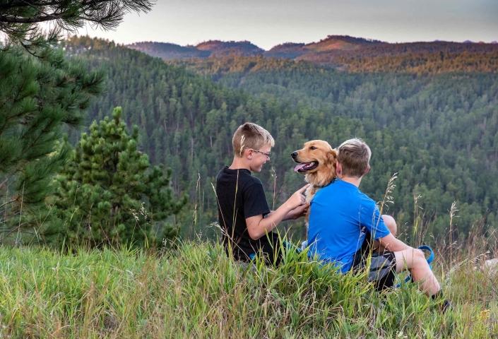 Hiking at the Stratobowl