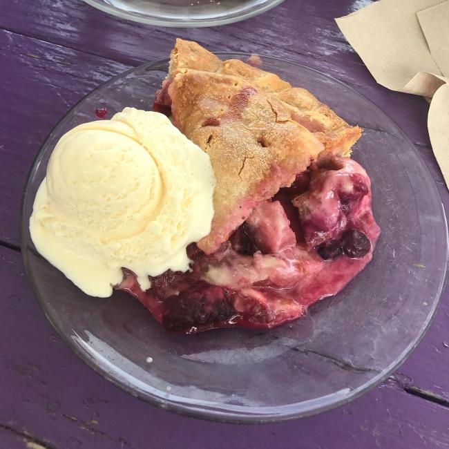 @travelingnewlyweds, Purple Pie Place, Custer