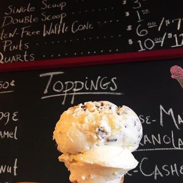Leones' Ice Cream