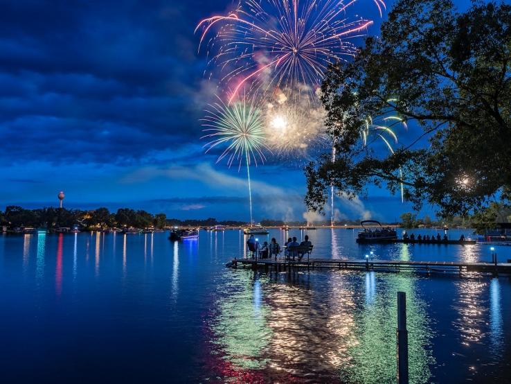Freedom Festival, Mina Lake