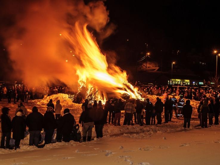 Winterfest, Lead