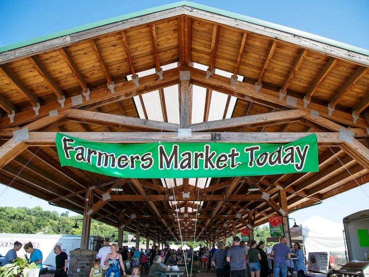 Falls Park Farmers Market, Sioux Falls