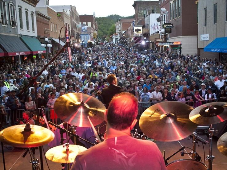 Deadwood&#039;s FREE concerts