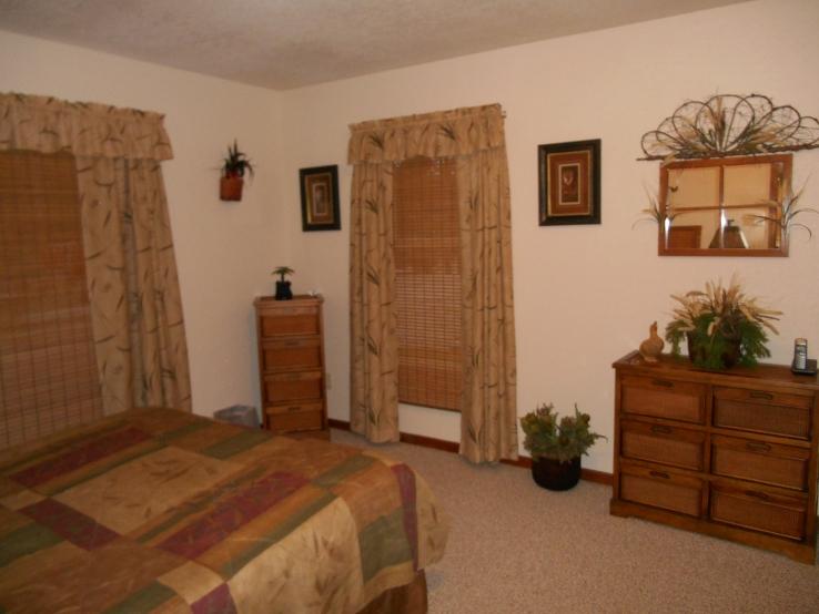 Gold Stone Lodge - Bedroom