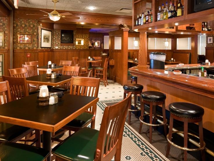 Minerva's Bar