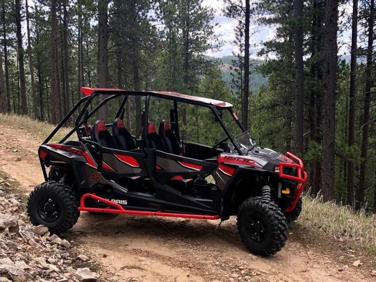 Mad Mountain Adventures, Lead
