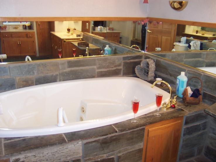 Bridal suite bathroom