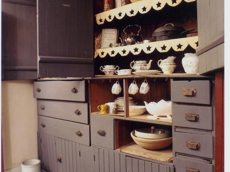 Pa's Cupboards