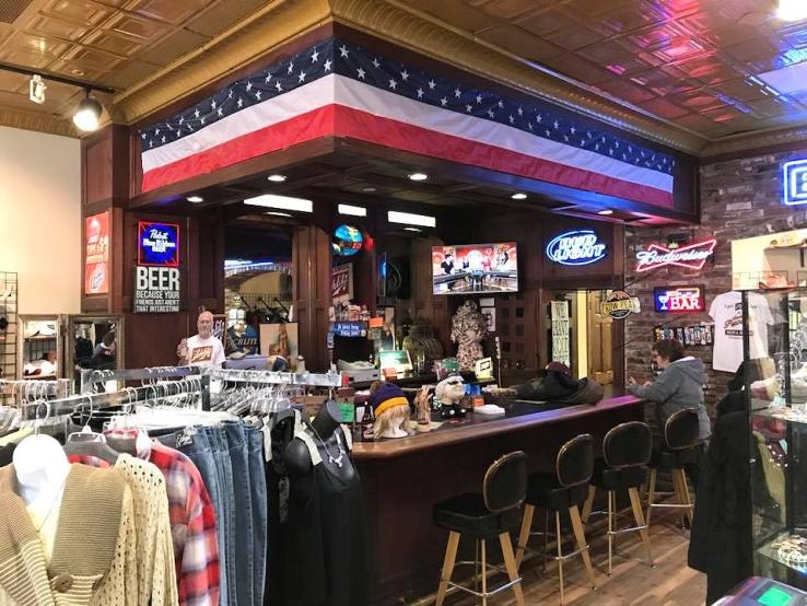 Madame Peacock's Beer & Bling, Deadwood