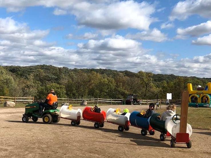 Riverview Christmas Tree Farm, Canton