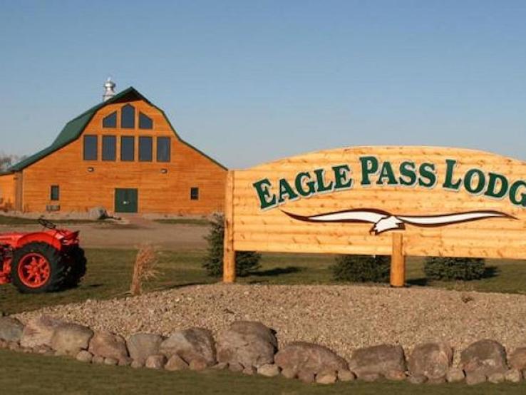 Eagle Pass Lodge, Ree Heights