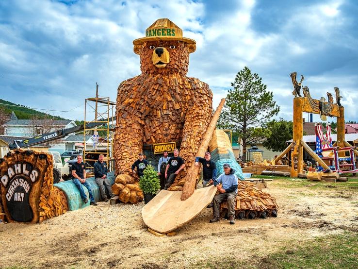 Dahl's Chainsaw Art, Hill City