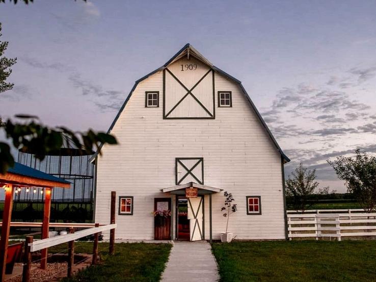 Blue Tin Ranch, Burbank