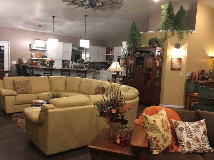 River Valley Retreat, Renner