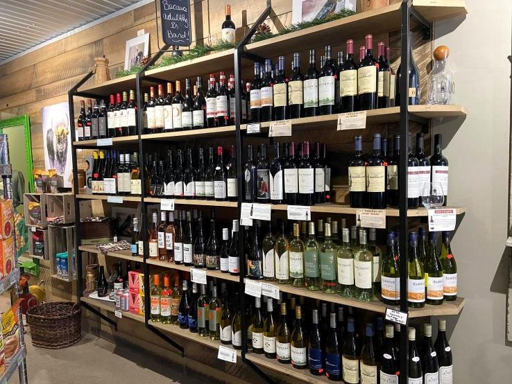 Wild Spruce Market, Custer