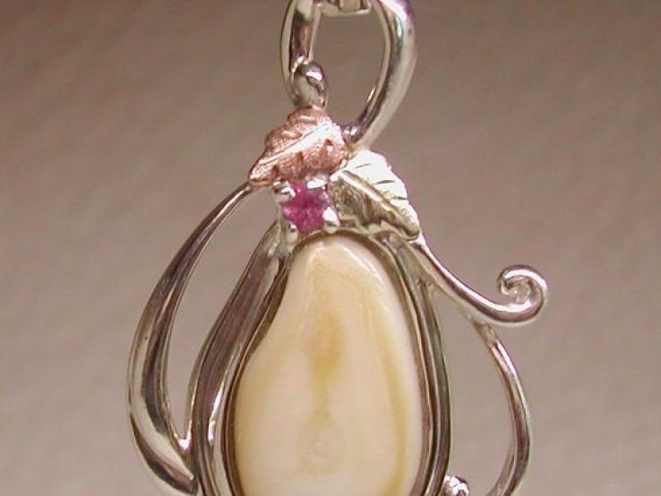 Wagoner Pendant