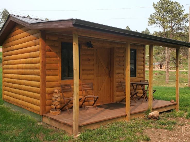 Bear Den Cabins & Camp, Hermosa