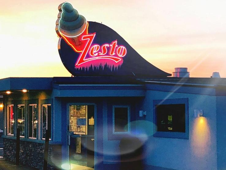 Zesto Drive Inn, Watertown