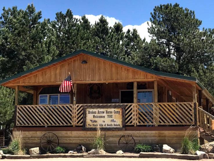 Broken Arrow Horse Camp, Custer