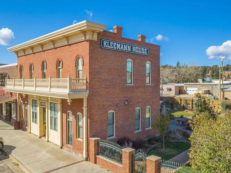 The Kleemann House, Custer