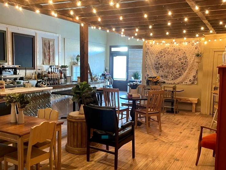 Cream & Sugar Coffee & Bakery, Beresford