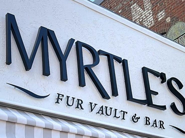 Myrtle's Fur Vault & Bar, Sioux Falls