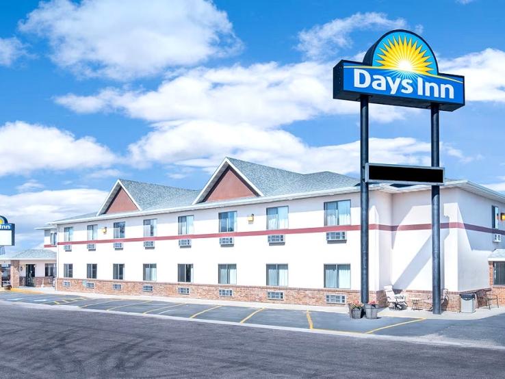 Days Inn by Wyndham, Wall