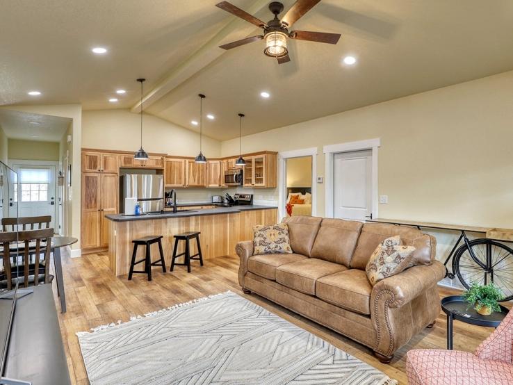 Rockerville Gold Town Lodging, Rockerville