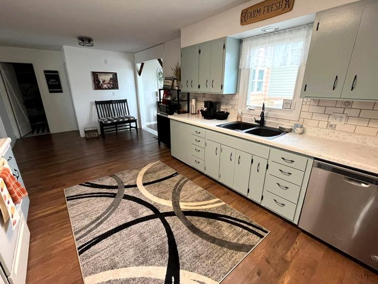 Circle F Farmhouse, Tripp