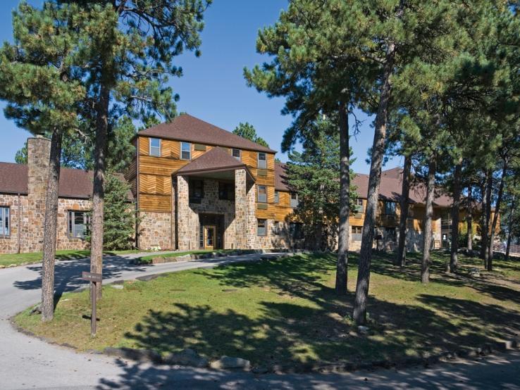 Sylvan Lake Lodge