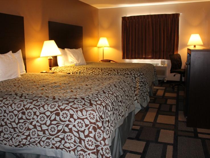2 Queen Guest Room